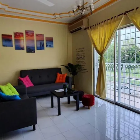 Colourful Homestay - Kuala Selangor Exterior photo
