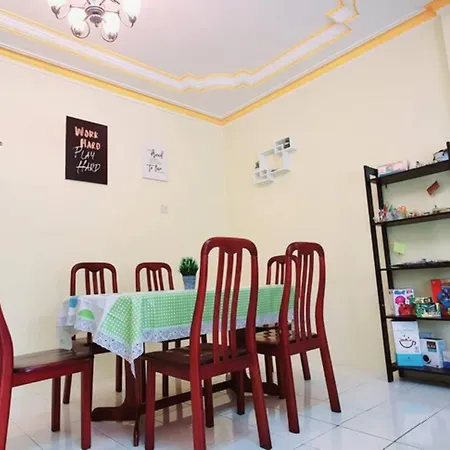 Colourful Homestay - Kuala Selangor Exterior photo