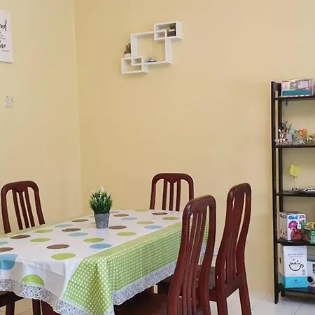 Colourful Homestay - Kuala Selangor Exterior photo