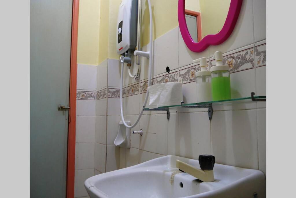 Apartment Colourful - *
